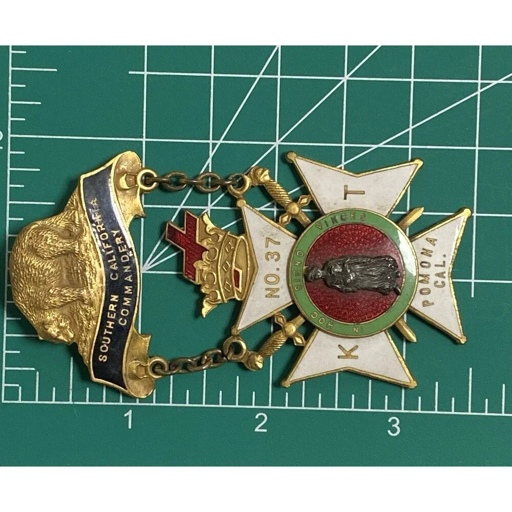 Vintage Masonic Southern CA Commander Pin, No. 37, Pomona, CA Robbin’s Co